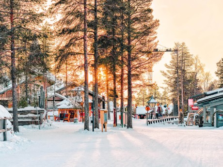 Rundreisen Finnland - Lappland: Individuelle Rundreise ab/an Rovaniemi: Wintermärchen Lappland 4 Nächte Vor- und Nachprogramm sowie weitere Reisebes Erlebnisferien und Abenteuerreisen online kaufen
