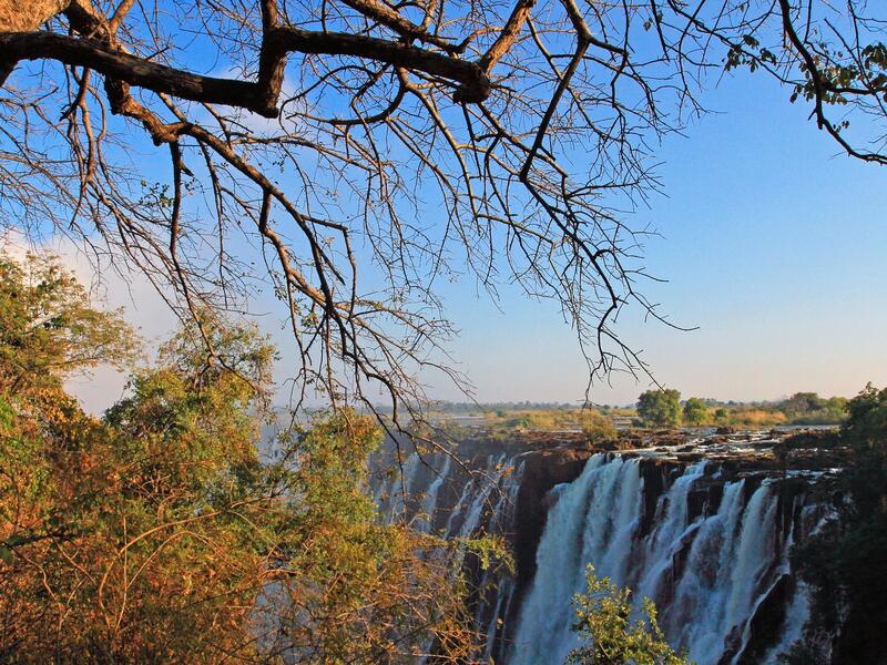 Rundreisen Südafrika: Wenn Safari auf tosende Wasserfälle trifft 18-tägig inkl. Flüge Mittelklassehotels/Lodges mit Frühstück Inkl. Ausflüge & Erlebnisferien und Abenteuerreisen online kaufen Rundreisen Südafrika: Wenn Safari auf tosende Wasserfälle trifft 18-tägig inkl. Flüge Mittelklassehotels/Lodges mit Frühstück Inkl. Ausflüge & Erlebnisferien und Abenteuerreisen online kaufen