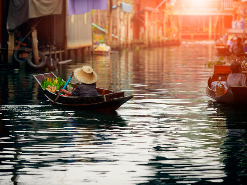 Rundreisen Thailand: Zwischen Goldenen Tempeln und exotischen Märkten 12-tägig inkl. Flüge 3-/4-Sterne-Hotels mit Verpflegung Inkl. Ausflüge & Ein Erlebnisferien und Abenteuerreisen online kaufen Rundreisen Thailand: Zwischen Goldenen Tempeln und exotischen Märkten 12-tägig inkl. Flüge 3-/4-Sterne-Hotels mit Verpflegung Inkl. Ausflüge & Ein Erlebnisferien und Abenteuerreisen online kaufen